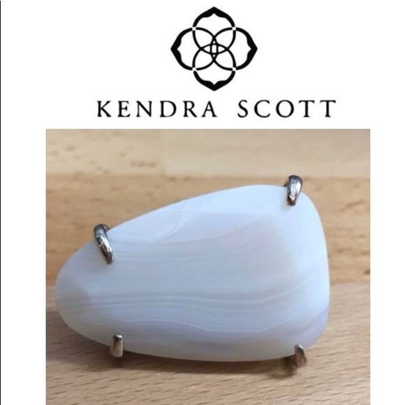 Kendra Scott Jewelry - Kendra Scott Tela ring White 7-7.5 large Beautiful
